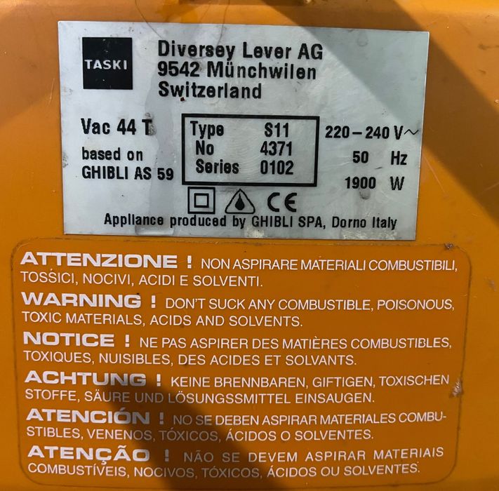 Продам профессиональный пылесос  Taski vacumat 44T