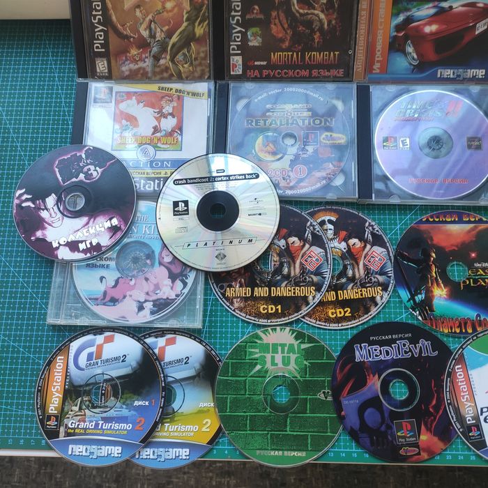 Игры PS1 , PS2 б.у Лотом 20шт ( Mortal Combat , Quake 2, NFS, Doom)