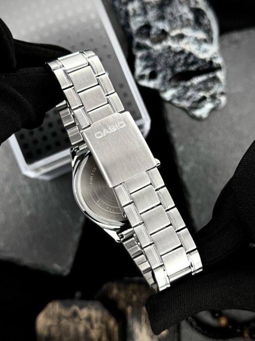 Casio годинник