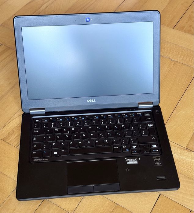 Dell LATITUDE E7250 - 8 GB RAM - SSD 500GB - wbudowany modem LTE