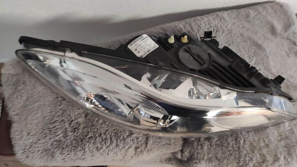farol direito bi-xenon Volvo C30 facelift