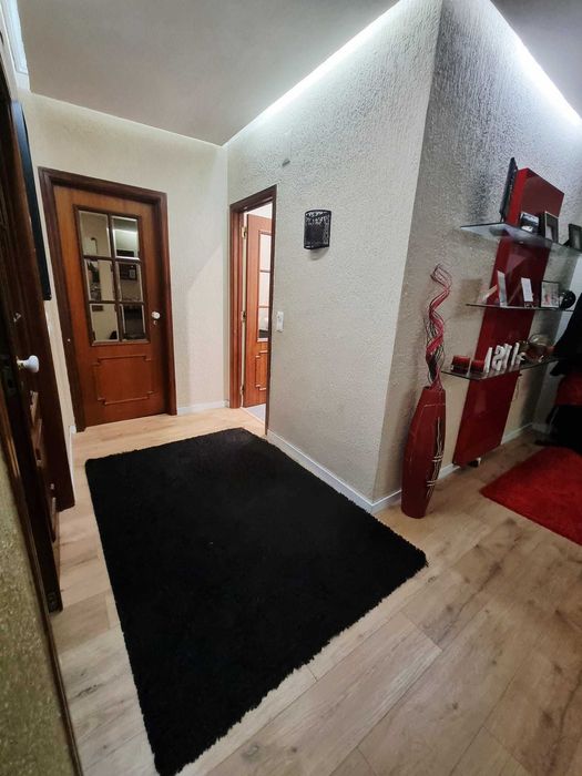 Apartamento T4 em Massamá + garagem box