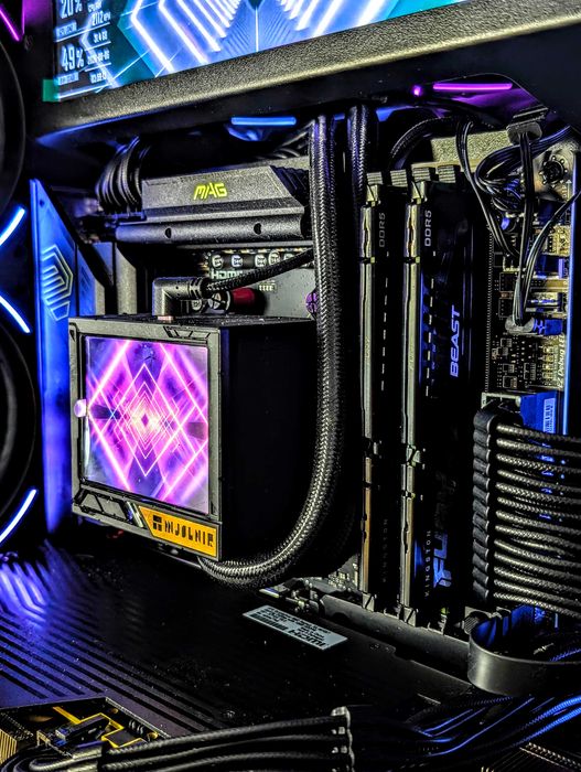 -=NEW=- Lian Li Vision 9.2in LCD MATX+AIO AMD Ryzen 7800x3D/16GB 9070XT/32GB DDR5-6000/2TB t500/1000W ATX 3.1