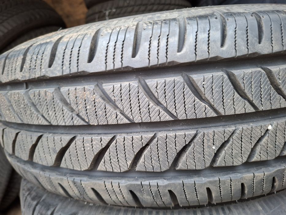Para opon zimowych yokohama 225x75x16c. 9mm.