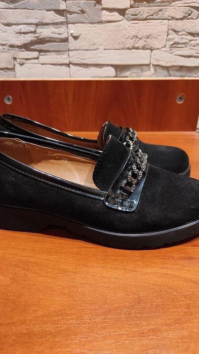 Туфлі, лофери...