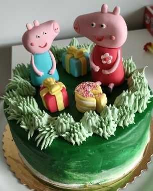 Świnka Peppa i George + prezenty i tort - figurki z masy cukrowej
