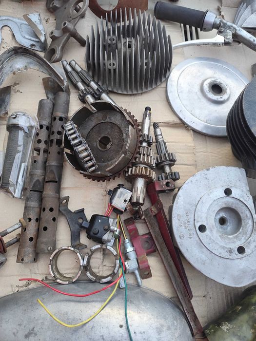 Поршневая группа новая на мотоцикл ЯВА-360 Старуха, Старушка