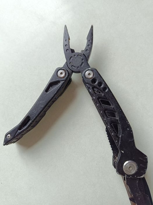 narzędzie wielofunkcyjne scyzoryk MULTITOOL 7w1