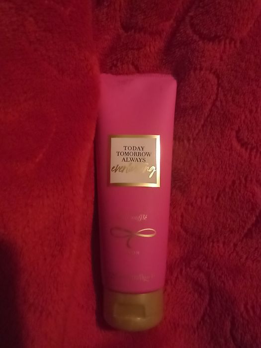 AVON TTA Everlasting Mus do ciała 125ml