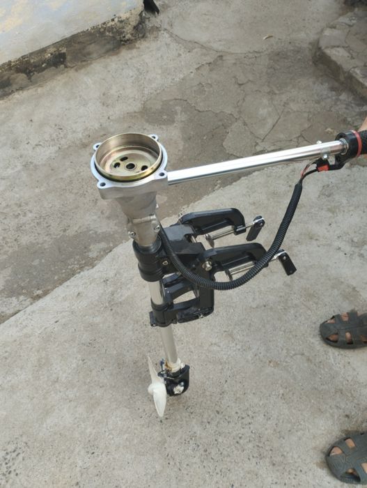 Приставка до моторной лодки ,под мотор от бензокосы