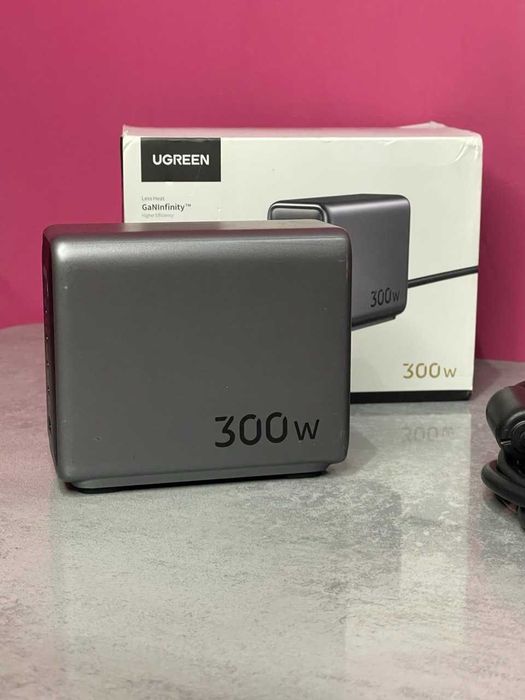 Зарядка UGREEN 300W