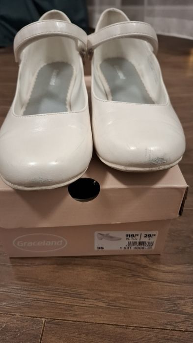 Pantofelki buty komunijne 35 wygodne