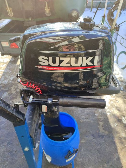 Надувний човен + мотор Suzuki