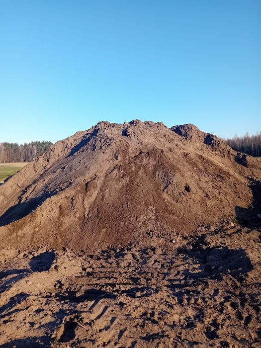 Transport przywóz wywóz koparka ziemia piach
