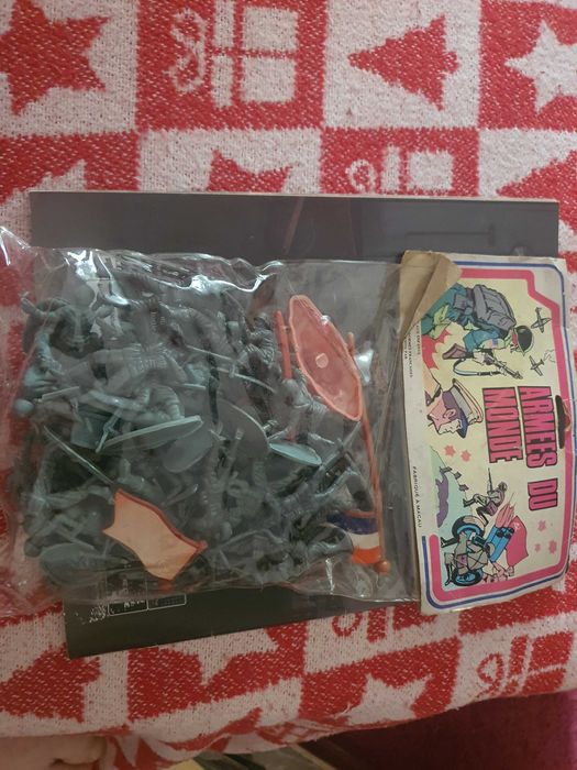 Antiga Embalagem de bonecos militares para maquetas - Made in Macau