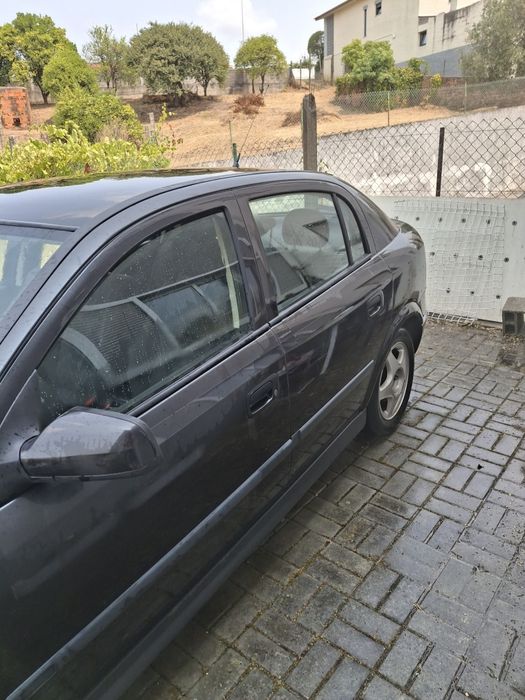 Opel Astra 1.7 Diesel – 2000