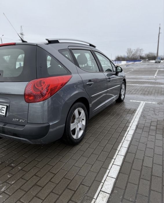 Продам економний та надійний Peugeot 207 SW 2011 року випуску.