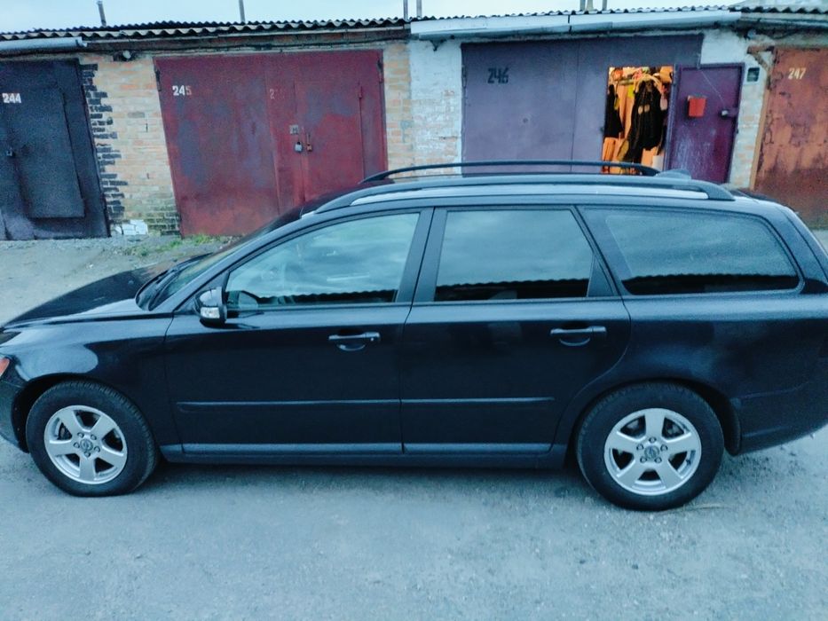 Продам  надійний автомобіль