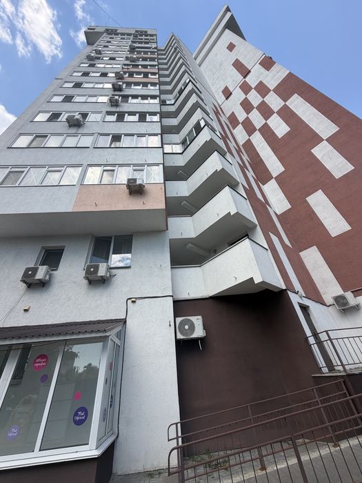 Продаж повноціної 2к квартирі з новим ремонтом