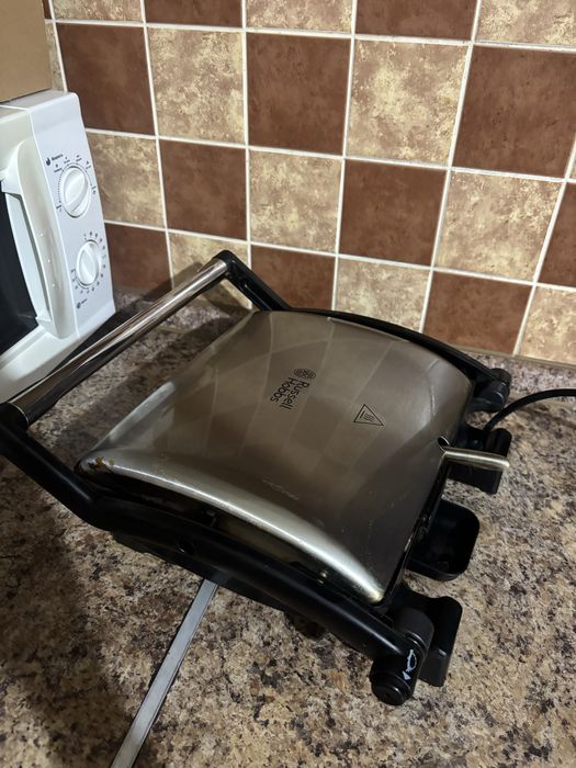 Гриль Russell Hobbs Cook at Home