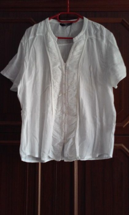 Biała bluzka z krótkim rękawem Bm rozmiar 18