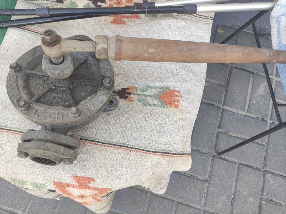 Pompa ręczna do wody Lech "nowa"