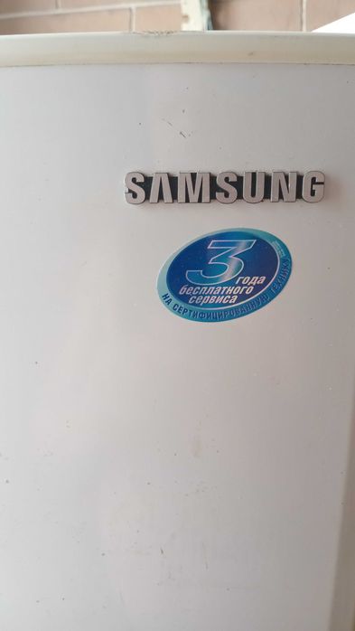 Продам холодильник Samsung срочно
