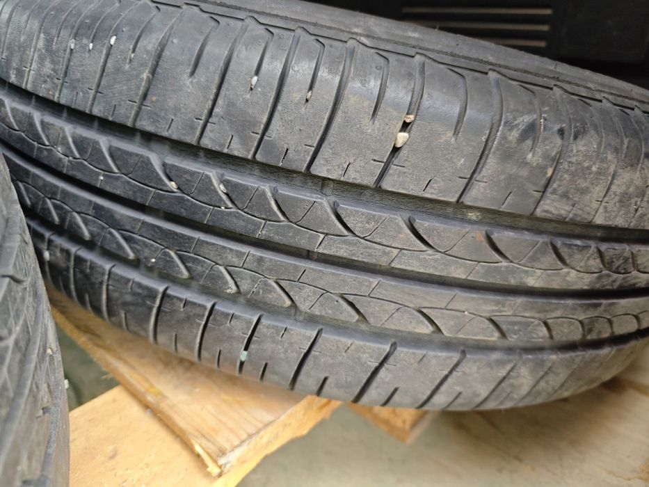 Pneus Bridgestone e GT LINE 185/65/15 88T