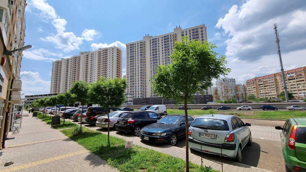 Офис, помещение, Сахарова. Фасад. 1-й этаж. Парковка.