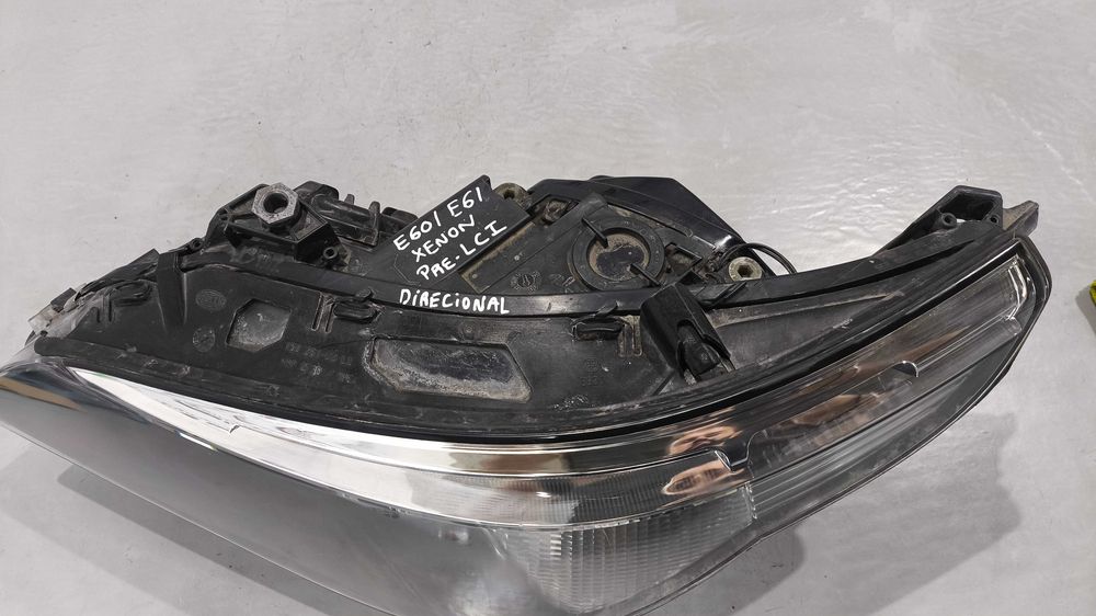 Farol BMW Serie 5 (E60/E61) Esquerdo Xénon Direcional Pré-LCI