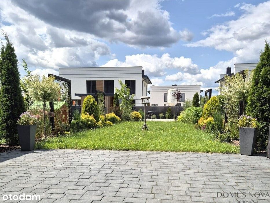 Dom w zabudowie bliźniaczej z ogrodem - Góraszka,