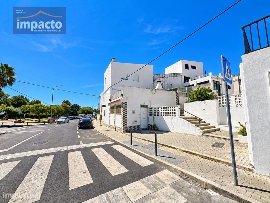 ** RESERVADO** Moradia em Banda, 2 Pisos, Alto do Moinho, Alfragide