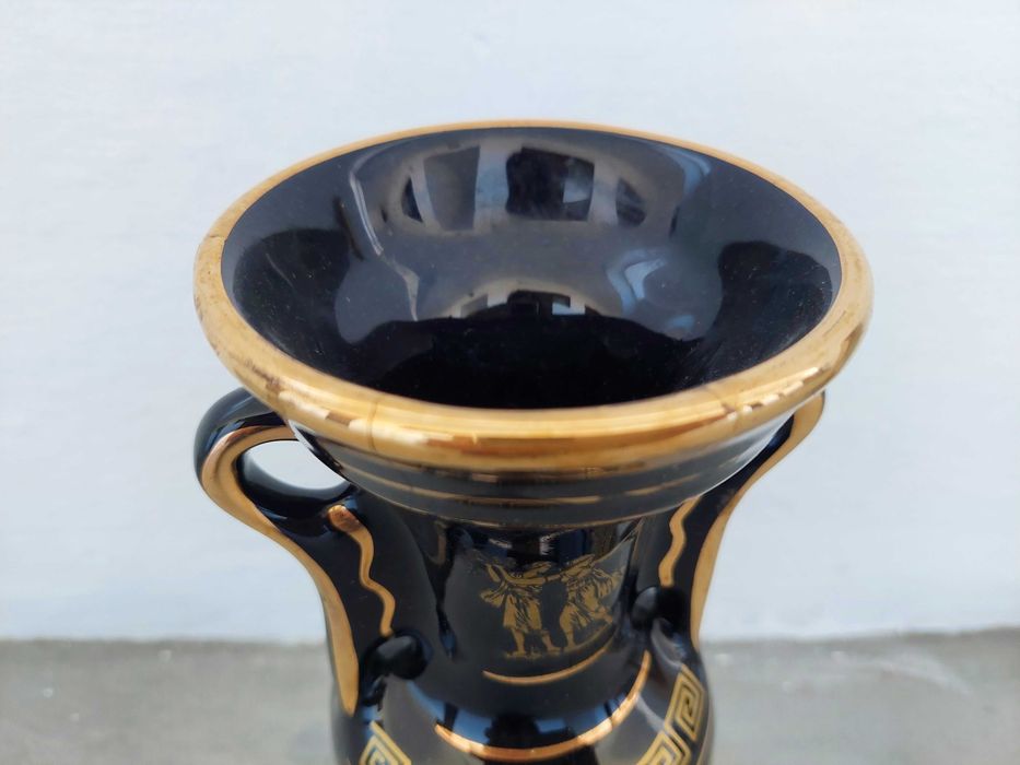 Small Jug in Greece423972879425884163