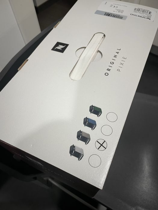 Nespresso Pixie Titan (Nova)