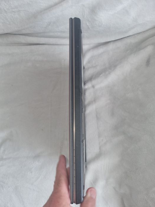 Fujitsu Lifebook E Series 736 i5 de 6th gen