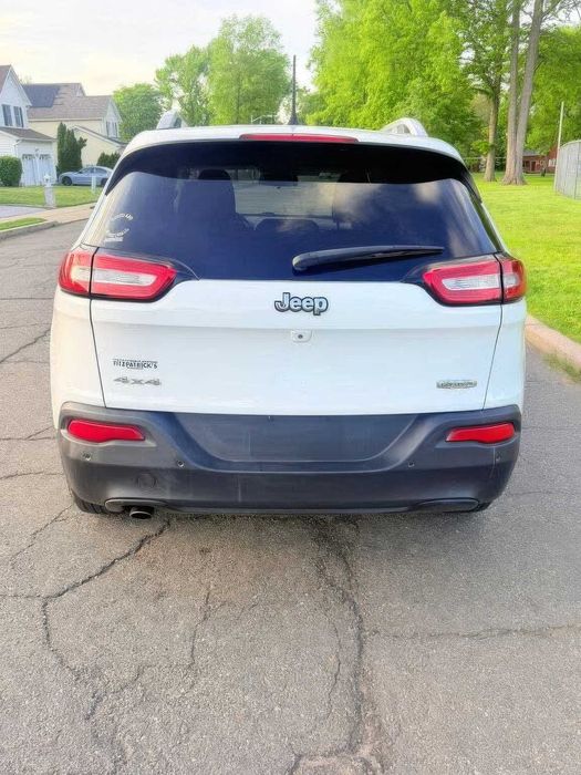 Jeep Cherokee      2016