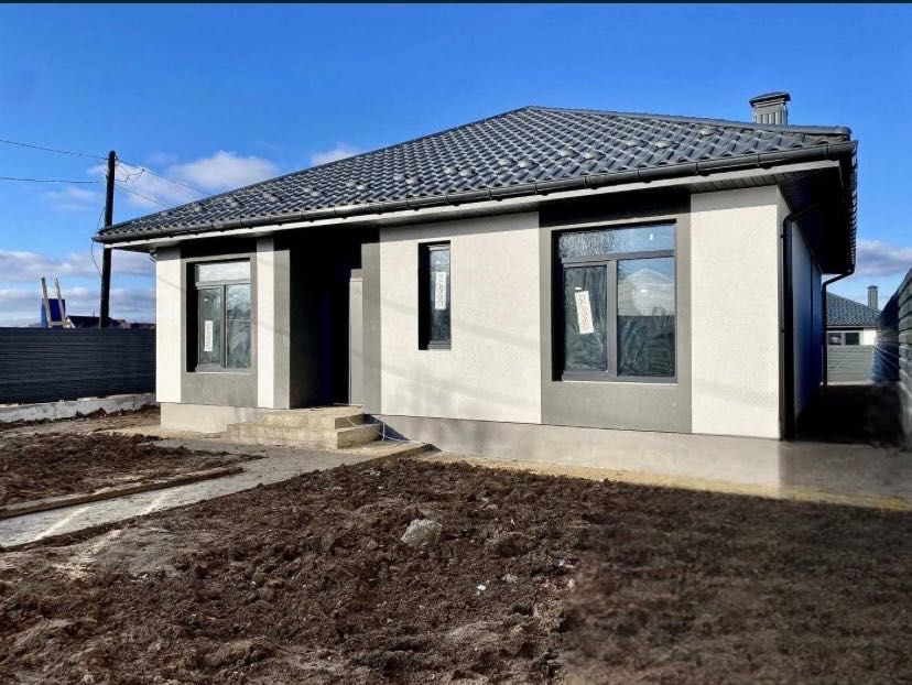 Власник продам будинок 100 квадратів 100000уо
