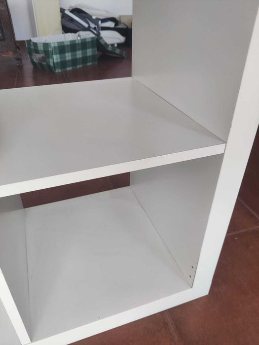 Estante IKEA branca