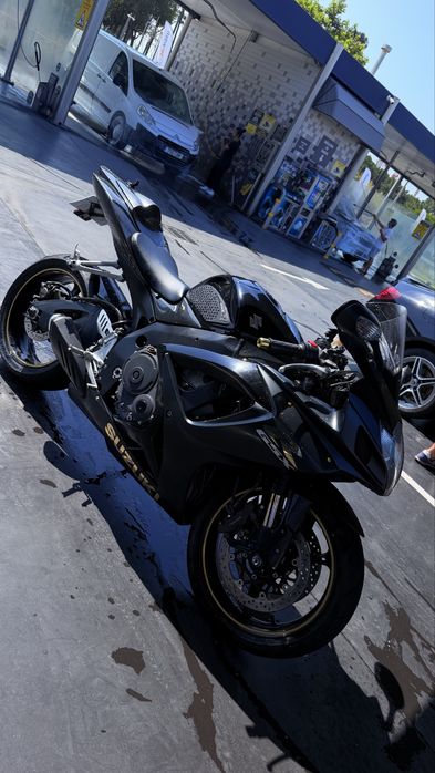 Suzuki GSX-R 750 K7
