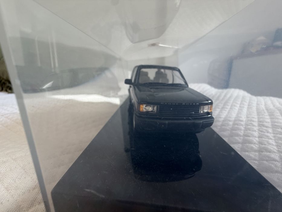 Miniatura Range Rover 4.6 HSE – Escala 1:43 – Preta | Coleção