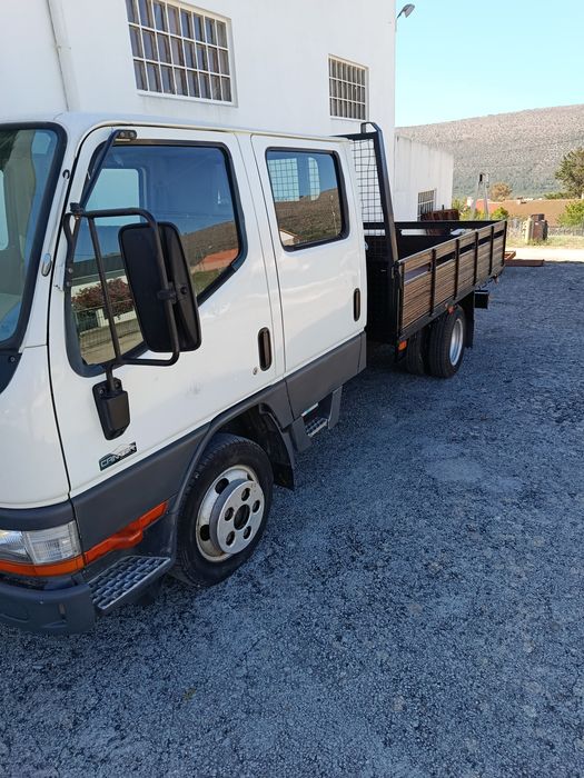 Mitsubishi Canter 7 lugares