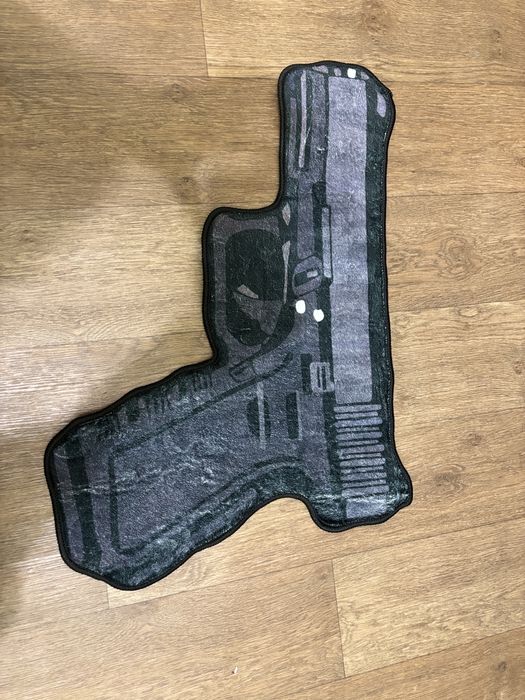 Килим в формі GLOCK