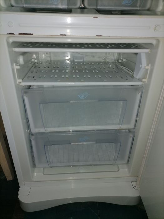 Холодильник INDESIT
