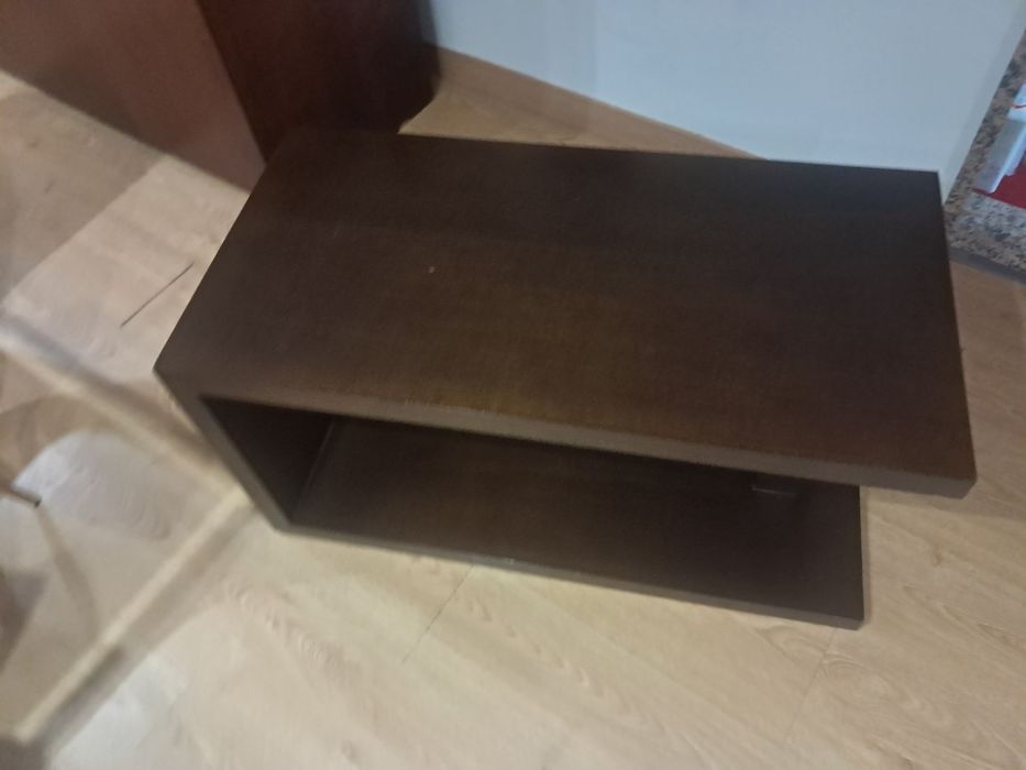 Vendo movel tv e mesa de centro em mdeira