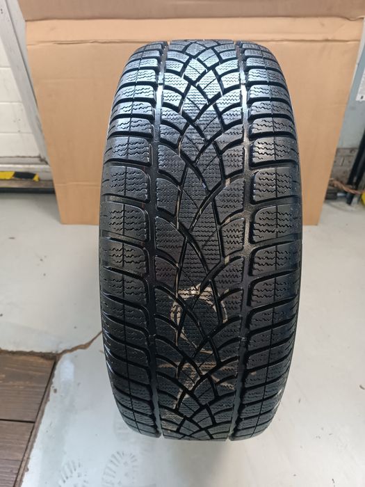 215/60R16 Dunlop SP Winter Sport 3 D