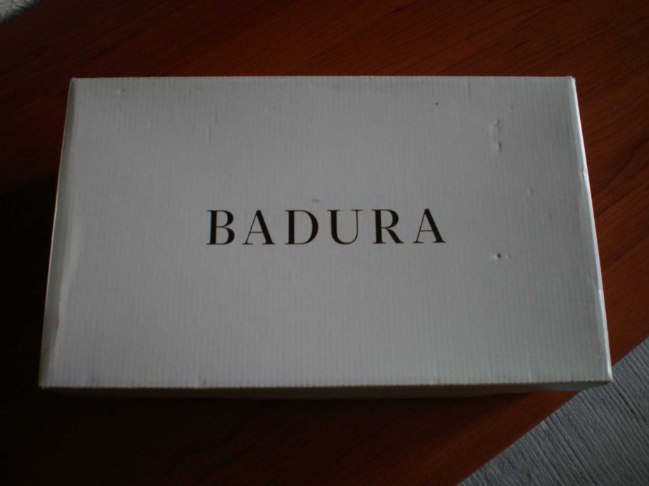 Туфлі "BADURA" нові