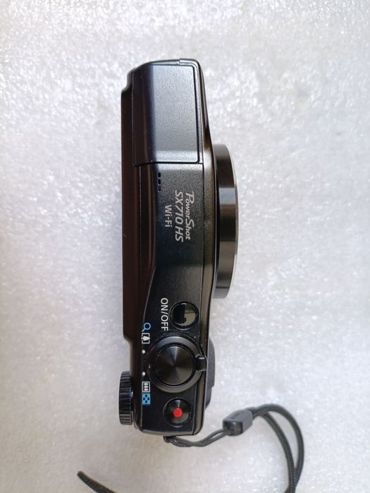 Canon PowerShot SX710 HS