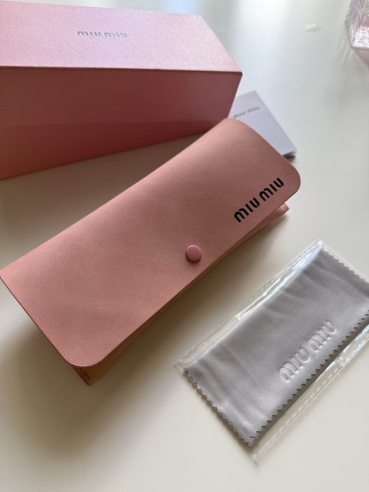 Okulary przeciwsłoneczne MIU MIU