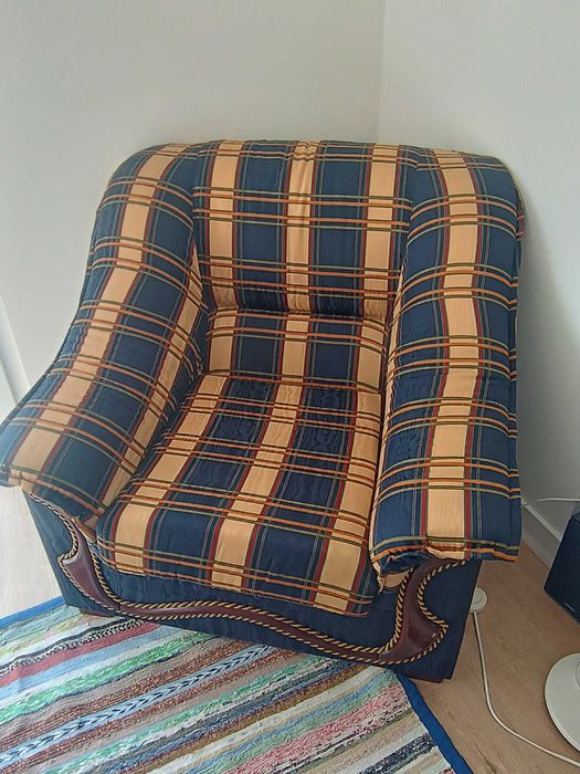 Sofá cama (3 lugares) + 2 sofás individuais