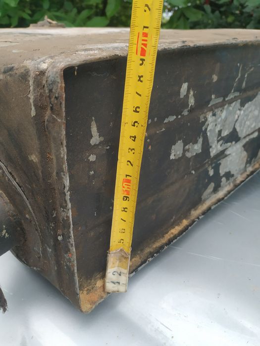 Продам металевий бак 125 літрів для літнього душу.